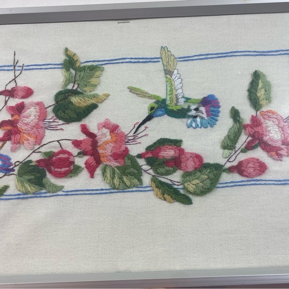 Wall Art Embroidered Hummingbird Roses Canvas 10x20 wall art - Picture 5 of 9